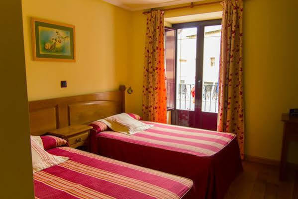 Hotel Jacobeo Белорадо Екстериор снимка