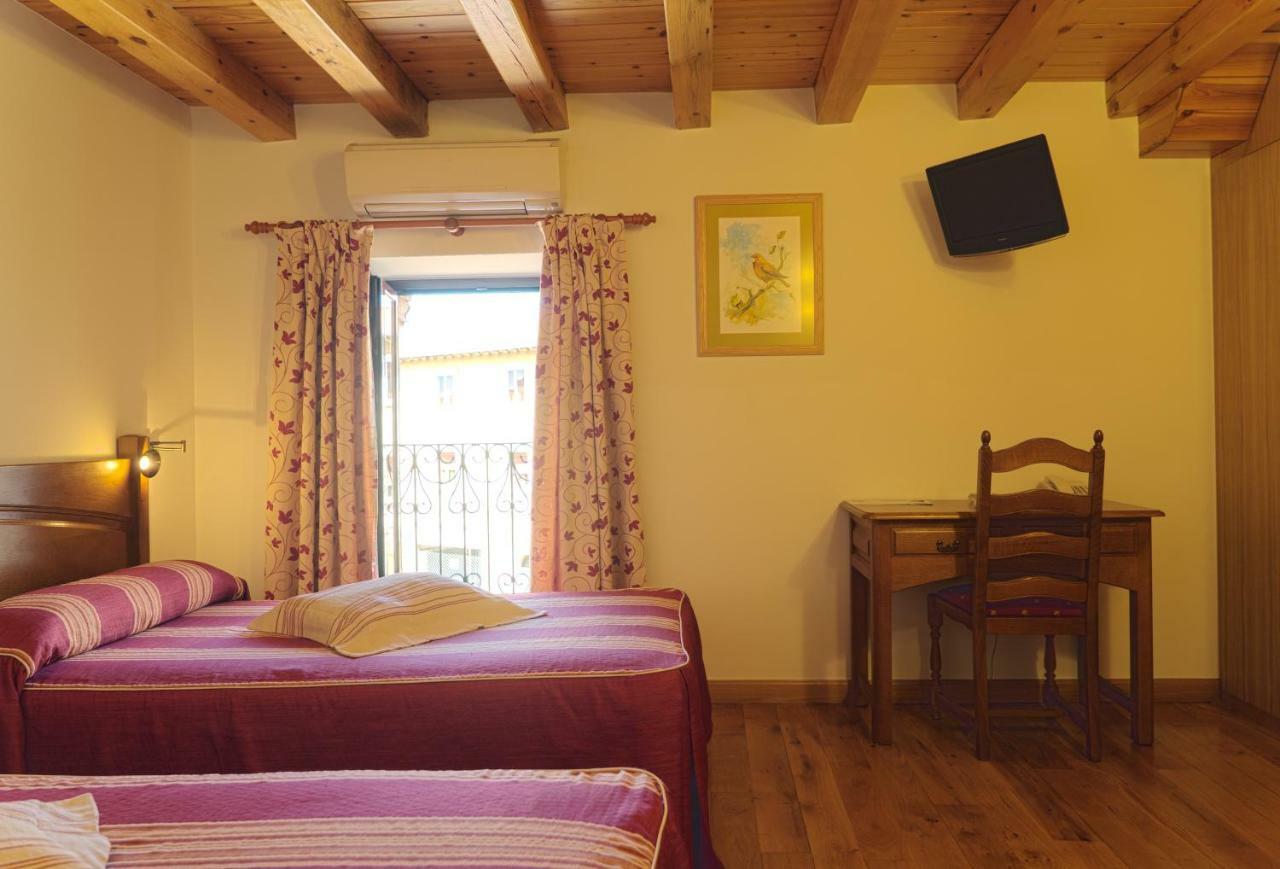 Hotel Jacobeo Белорадо Екстериор снимка