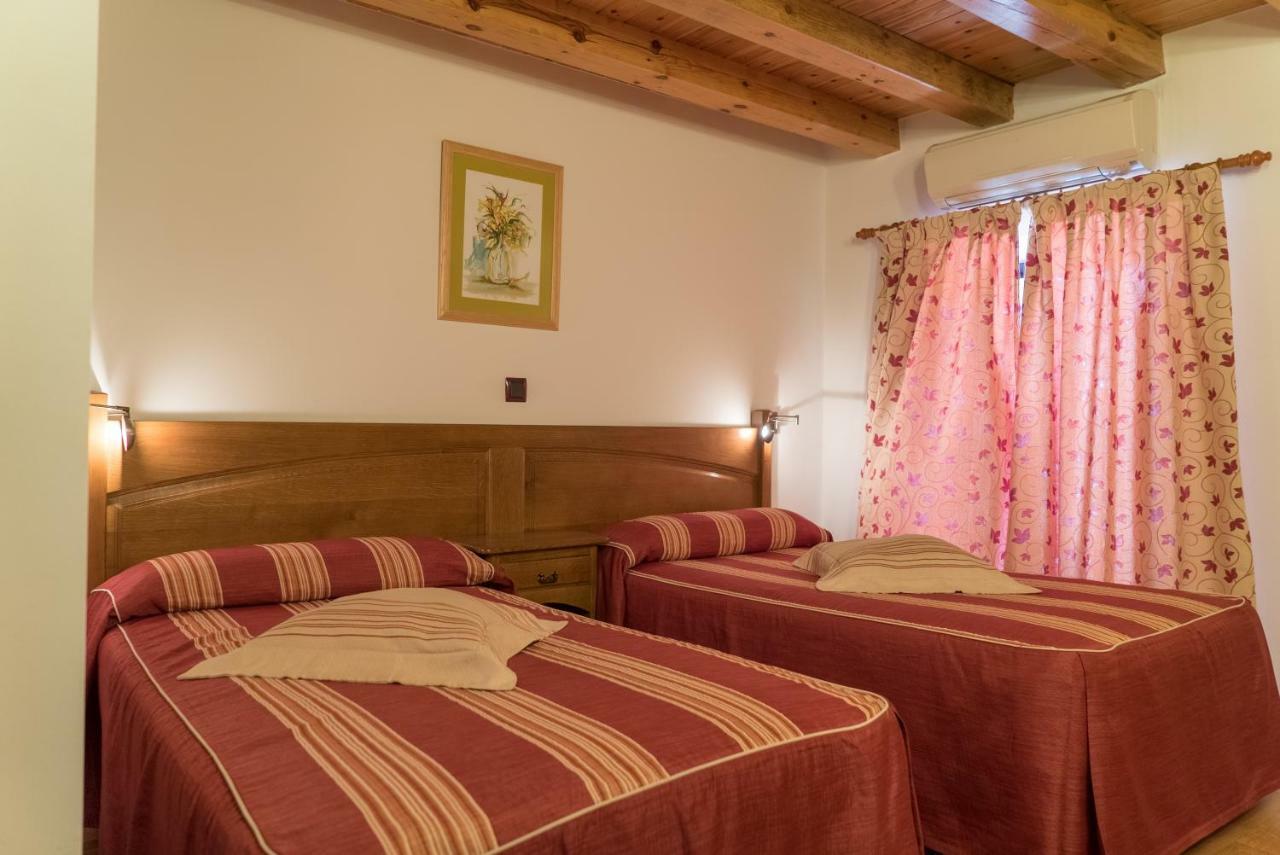 Hotel Jacobeo Белорадо Екстериор снимка